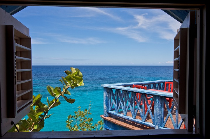 Вид из окна отеля на Ямайке
