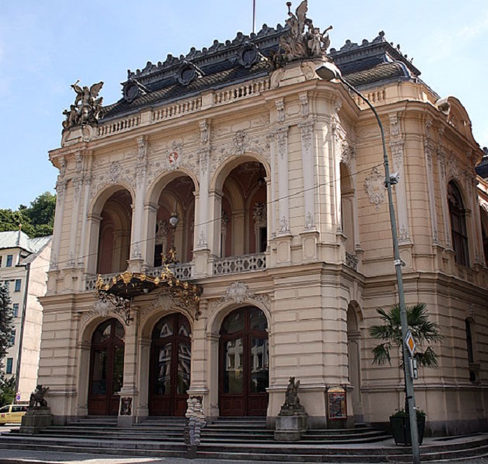 Карловы Вары, здание театра, фото Hedwig Storch