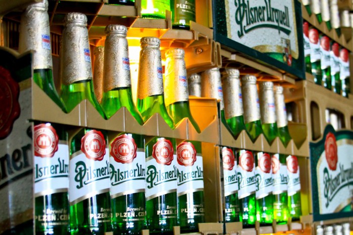 Чешское пиво Pilsner Urquell, фото Meldeine Sipes
