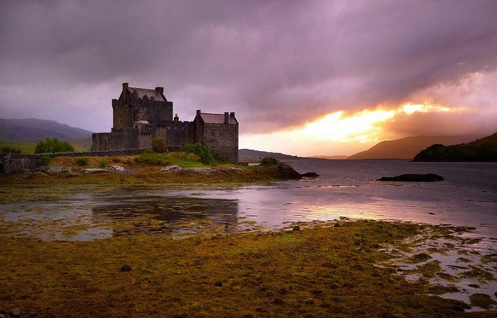 Замок в Шотландии, фото Moyan Brenn