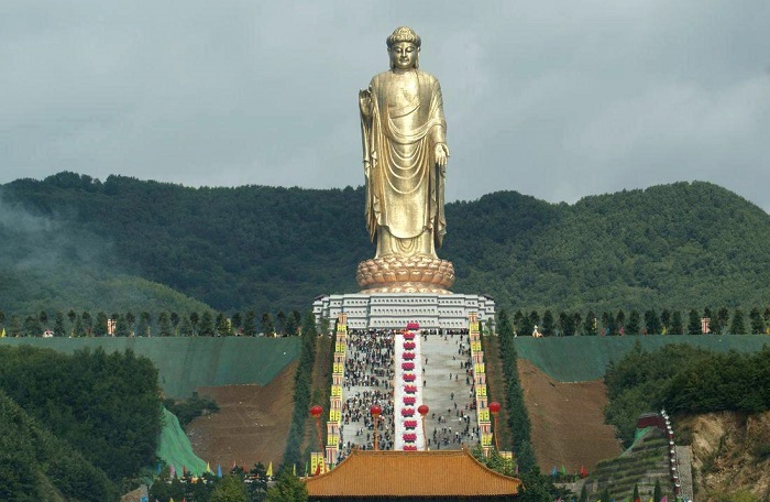 Будда Весеннего храма