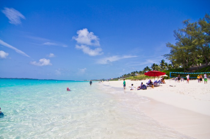 Парадайз пляж на Багамских Островах