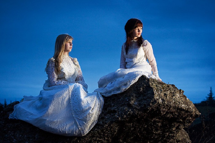 Девушки в Исландии, фото Arnar Amason