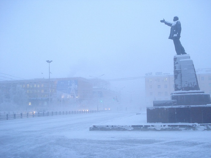 Якутск зимой, фото Bolotbootur