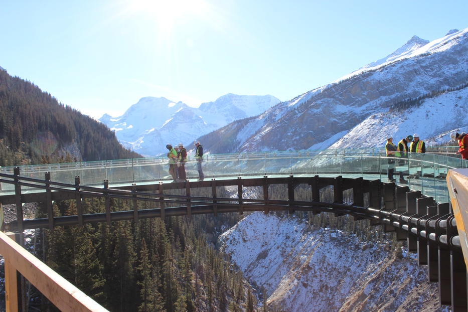 Glacier Skywalk в Канаде