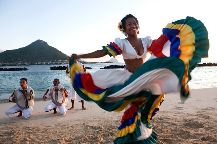 Народные танцы Маврикия, фото Samovar Incentive
