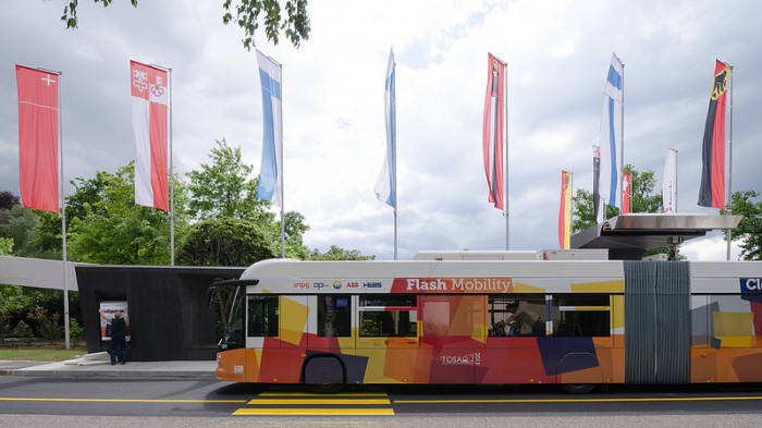 Женевские автобусы, удобное средство для перемещения по городу, фото Olivier.auge