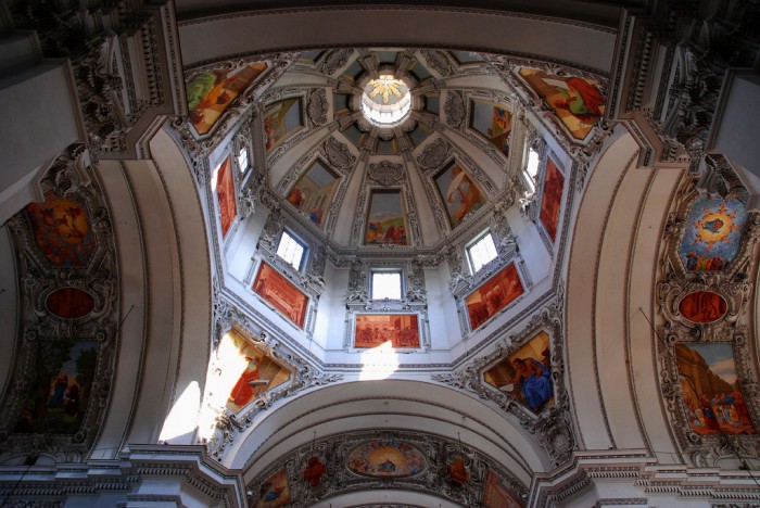 Внутри собора, фото Franz St.