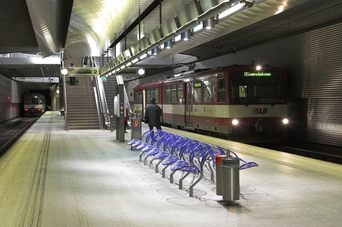 Станция метро в Зальцбурге, фото Herbert Ortner